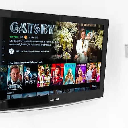 Casa vacanze Jlr,nec,b'ham Airport,entire House,wi-fi,netflix *